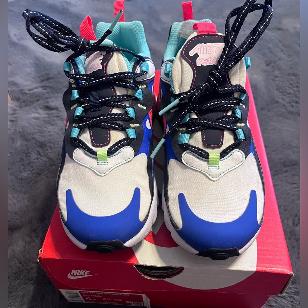 Nike kids air max 270